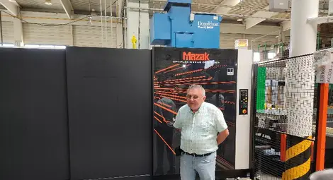 Адриано Орланди - работохоликът, който живее във фабриката си