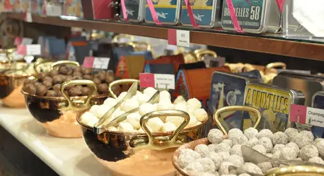 Как да се вдъхновим от Европа, докато Жулиен отваря бутилки