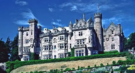 Който умира богат, умира в позор! Умът е този, който прави тялото богато Който умира богат, умира в позор! Умът е този, който прави тялото богато