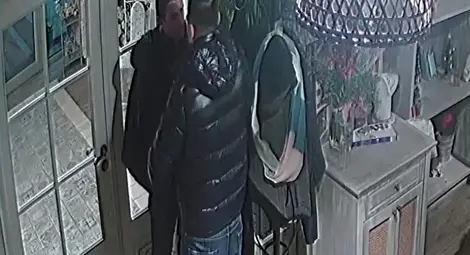 Внимание: Румънци преджобват якета на разпускащи клиенти в заведения