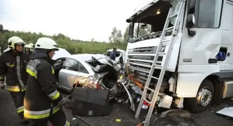 Унгария задържа 26-годишен български шофьор за тежката катастрофа до Будапеща