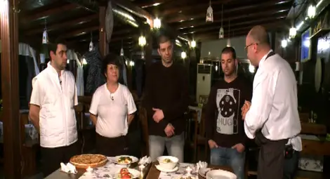 Трабант &bdquo;Куатро&ldquo; изправи на нокти шеф Манчев във Велико Търново