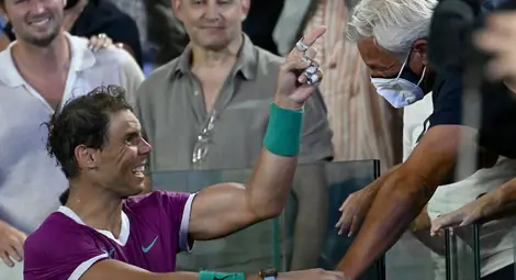 Надал надви Медведев в пет сета и триумфира в Мелбърн