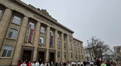 Флашмоб по младежки проект изви колоритни български хора навръх празничния 1 март в Русе Флашмоб по младежки проект изви колоритни български хора навръх празничния 1 март в Русе