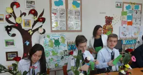 Ученици от „Възраждане“ редиха икебана в училище в Румъния
