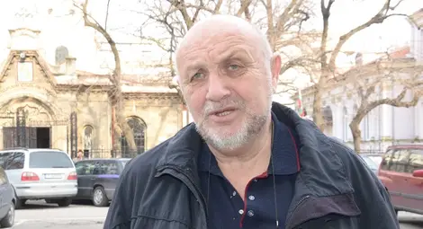 Валентин Христов смая и разсмя приятелите си с втората си книга