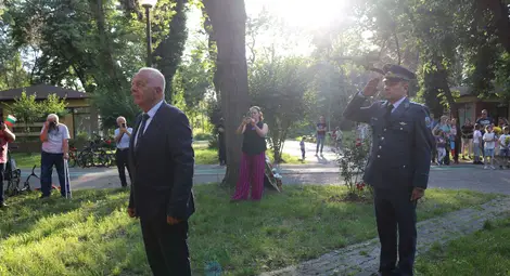 Българи в Букурещ почетоха паметта на Христо Ботев