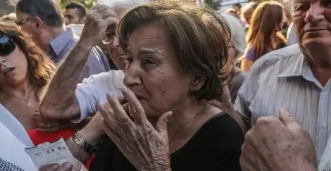 Ден първи на гръцкия фалит: Ципрас може да отмени референдума още днес