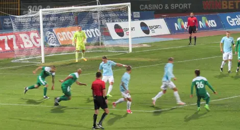 Как играха нашите