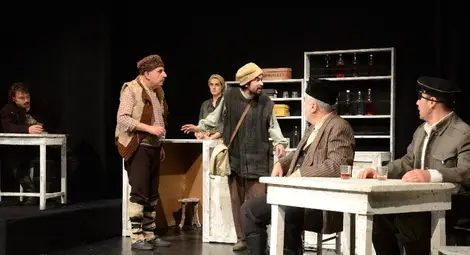 Сцена от спектакъла на русенския театър &bdquo;Вечери в Антимовския хан&ldquo;. Снимка: ДТ &bdquo;С.Огнянов&ldquo;