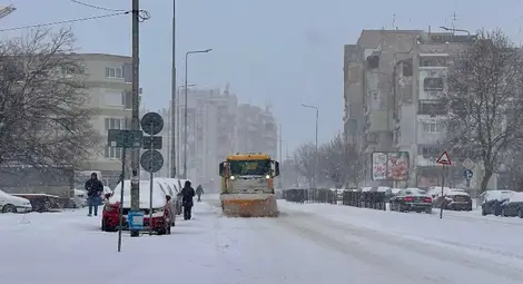 Проходимостта на пътната мрежа в Русе и общината се поддържа при усложнени зимни условия Проходимостта на пътната мрежа в Русе и общината се поддържа при усложнени зимни условия