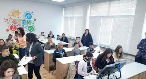 Хюлия Маджирова: Представете си един ученик в XI-XII клас, който получава колкото един пенсионер Хюлия Маджирова: Представете си един ученик в XI-XII клас, който получава колкото един пенсионер