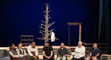 Режисьорът на &bdquo;Гераците&ldquo; Богдан Петканин: Опитал съм се да направя един достоен театрален разказ, класическа пиеса