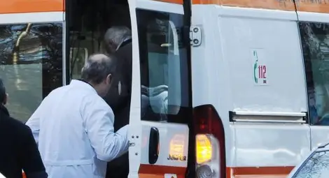 Мъж получава инсулт, спешният лекар: "Нищо му няма!" Мъж получава инсулт, спешният лекар: "Нищо му няма!"