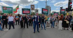 Депутатът Златанов от „Възраждане“ оглави протеста срещу еврото в Русе
