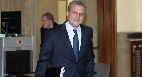 Москов се среща с представители на лекарите, протестите засега остават