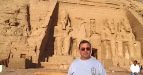 След трафика в Кайро Мишо Милчев вижда брака като тих пристан