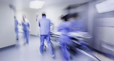 Мъж почина в Спешно отделение след седем часа обикаляне по кабинети Мъж почина в Спешно отделение след седем часа обикаляне по кабинети