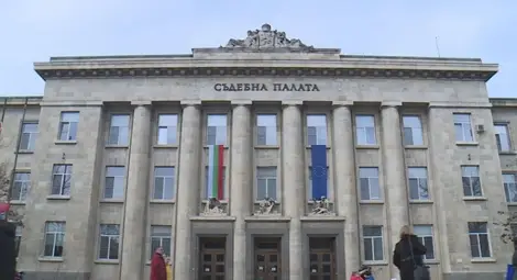 Потвърдиха условните присъди на търговци на фалшиви маркови анцузи