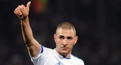 Бензема е №1 в анкетата на Франс Футбол