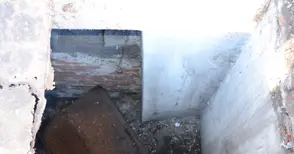 Огромна шахта се отвори на тротоар в центъра