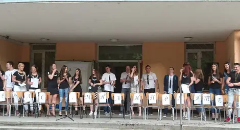 12 А от Европейското е &bdquo;С тениска на бала&ldquo;