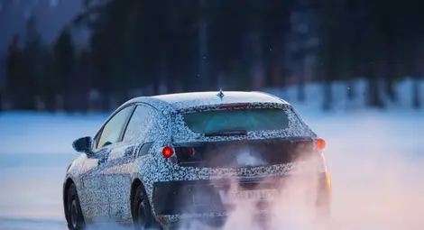 Новият Opel Astra &ndash; маскировката е първата стъпка към успеха /галерия/