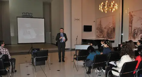 Карапчански запозна 100 студенти с водещите проекти на Русе /галерия/