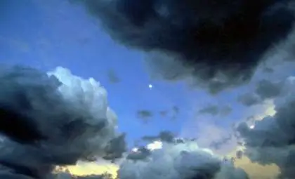 Жълт код в 24 области за силен вятър и интензивни валежи