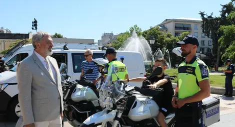 Директорът на полицията в Русе ст. комисар Николай Кожухаров  бе отличен със знака на областния управител.  Други двама полицаи получиха почетни грамоти от Драгомир Драганов