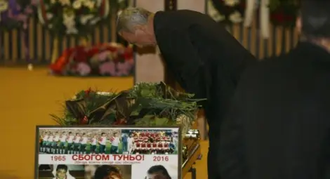 Ицо изпълнил последна молба на Трифон - сложил в ковчега му хапчета за отслабване