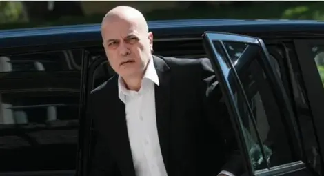 Слави Трифонов: Ще ви кажа каква е разликата между истината и лъжата