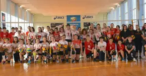 Волейболът все по-близо до сервис в Спортното училище