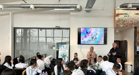 60 участници в младежки проект обмениха знания в конференция на тема "Младите гласове на европейската демокрация"