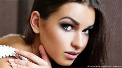 Комсомолская правда: Приятелката на Немцов може да е участвала в убийството му