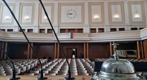 Парламентът отваря отново врати – първо заседание на депутатите от 49-ото НС Парламентът отваря отново врати – първо заседание на депутатите от 49-ото НС