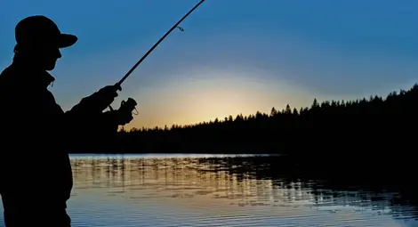 Разрешиха нощния риболов  на две места в Русе и Бяла