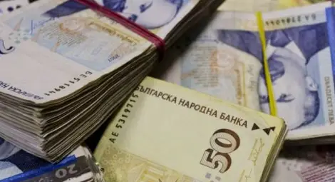 Пестим 20% от данъците с пенсии и застраховки