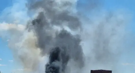 Русенец на път за морето: Кола гори на магистрала "Хемус", бъдете внимателни Русенец на път за морето: Кола гори на магистрала "Хемус", бъдете внимателни