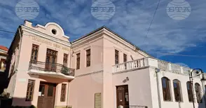 Съвременни български поети, писатели и преводачи ще представят творчеството си в литературния салон „Приятели на словото“ във Велико Търново