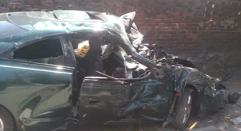 Това остана от колата-ковчег, която погреба двама млади след удар в камион