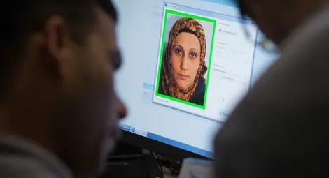 Германска полиция: Мигрантите масово са без документи, заплашват националната сигурност