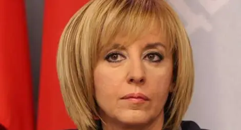 Манолова: Партиите бранят статуквото Манолова: Партиите бранят статуквото