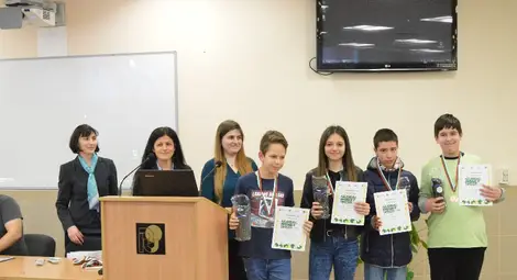 Ученици от &bdquo;Възраждане&ldquo; защитаваха бизнес идеи по парични въпроси