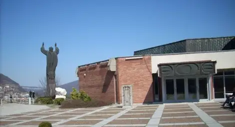 Окупаторите във Великотърновския университет изненадани от Ранобудните