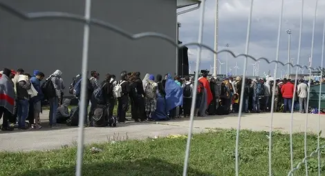 Следващата седмица е първият полет, който връща афганистанци