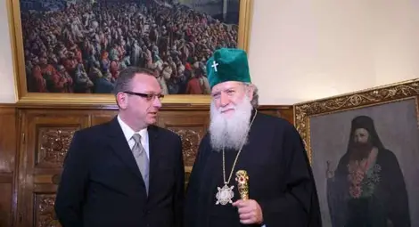 Стоянович поставя въпроса за собствеността на "Св. Александър Невски"