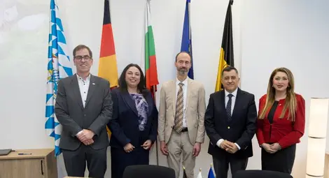 Русенският университет подписа споразумение за сътрудничество с Техническия университет в Регенсбург Русенският университет подписа споразумение за сътрудничество с Техническия университет в Регенсбург