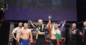 Русенецът Коце Енев нокаутира румънец на гала вечер в Лондон