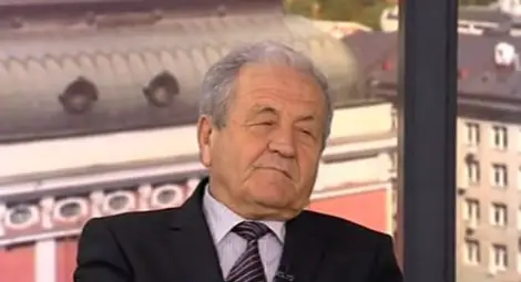 Адвокатът на убиеца с хамъра обвини синовете на прегазения пенсионер в алчност